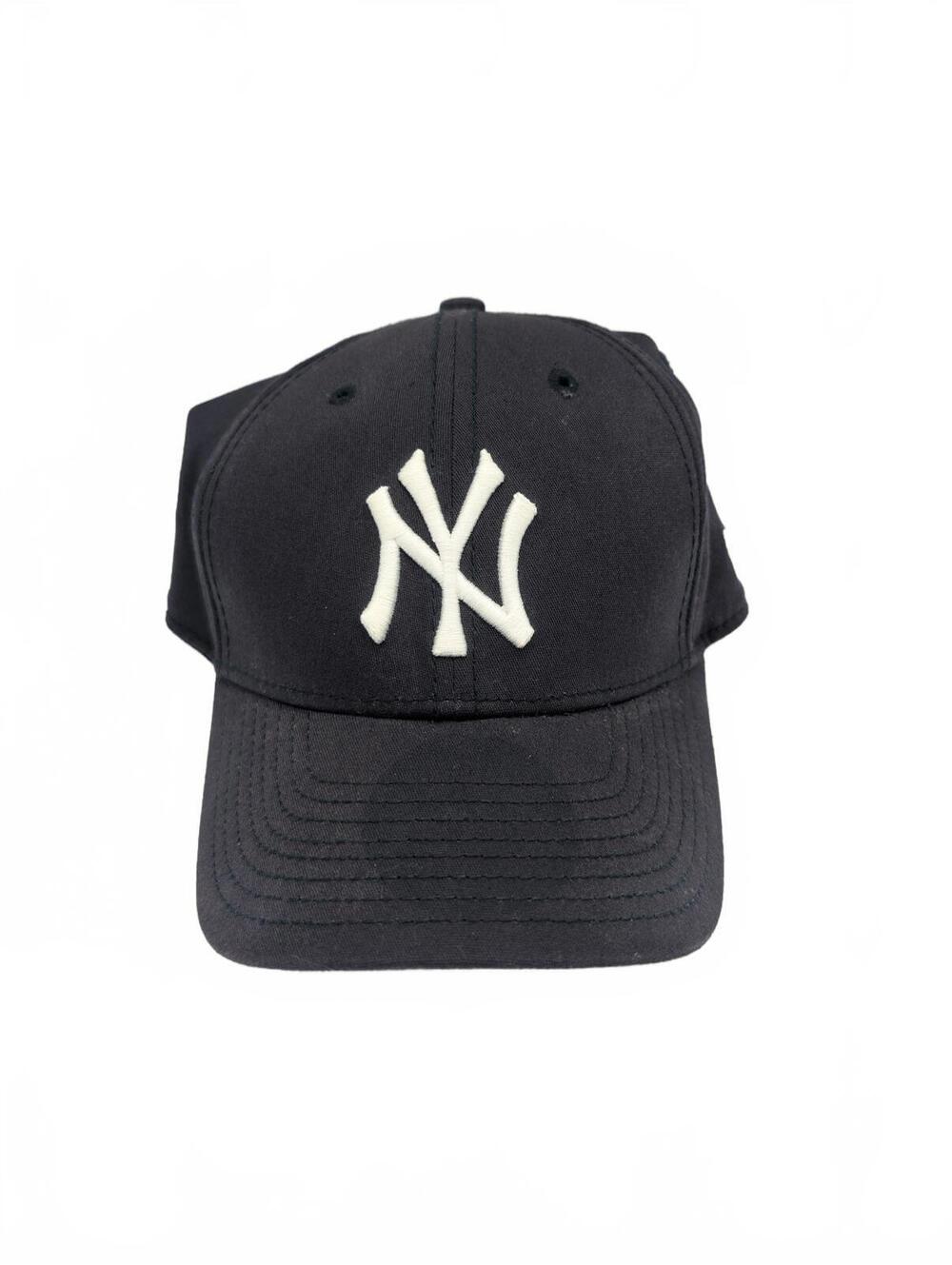 New Era 39Thirty New York Yankees Embroidered Logo Baseball Hat Youth